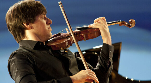 Joshua Bell performing Einstein’s Light for the opening of the International Year of Light 2015 © UNESCO/Nora Houguenade 