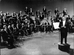 Piazzolla & his orchestra at television network Canal13 in 1963. © Archivo General de la Nación Argentina