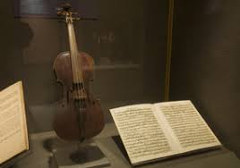 Violin and sheet music of Jefferson 