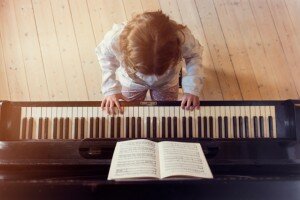 A new study from MIT has found that piano lessons have a very specific effect on kindergartners’ ability to distinguish different pitches, which translates into an improvement in discriminating between spoken words.