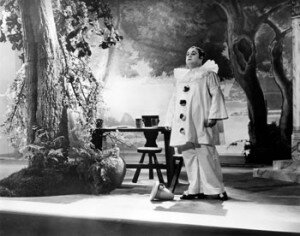 t9362_beniamino-gigli-italian-tenor-as-canio-in-pagliacci-in-the-film-forget-me-not-(forever-yours)-1936