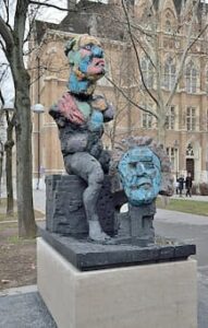 Markus Lüpertz: Beethoven Denkmal (2014) (Stadtgarten / Alter Zoll, Bonn) - the figure boasts two heads: One is dedicated to the character and genius of the famous composer, the other visualizes his work.