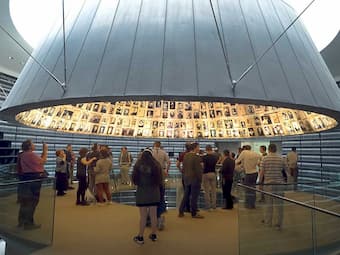 Yad Vashem, The World Holocaust Remembrance Center has inspired Jaap Nico Hamburger's Chamber Symphonies