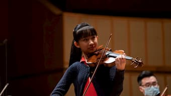 Chloe Chua rehearsing with the Singapore Symphony Orchestra