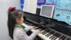virtual classes help piano players hit the right notes