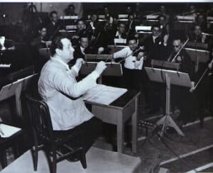 Erich Korngold conducting at Warner Brothers Studio