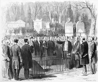 Lowering of the coffin into  the vault of the city, in Père-Lachaise Cemetery
