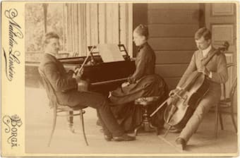 Sibelius family trio 