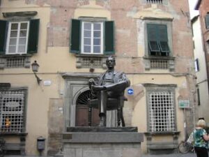 Statue of Puccini in Lucca
