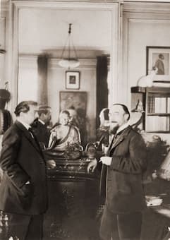 Satie and Debussy in Debussy’s home (1911) (photo by Igor Stravinsky)