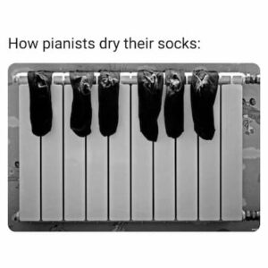 how pianists dry their socks
