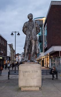 Statue of Elgar in Worcester