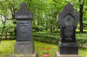 Glinka’s grave at Tikhvin Cemetery