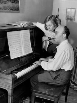 Kurt Weill and Lotte Lenya at home, 1942