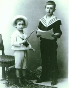 Korngold with Hanns Robert, ca. 1902