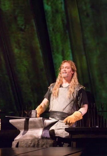 Jay Hunter Morris as Siegfried (Metropolitan Opera)