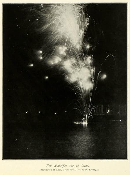 Fireworks on the Seine at night