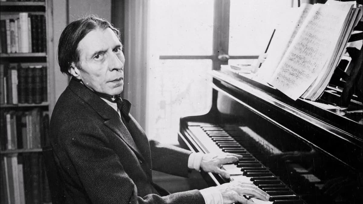 Pianist Alfred Cortot at the piano