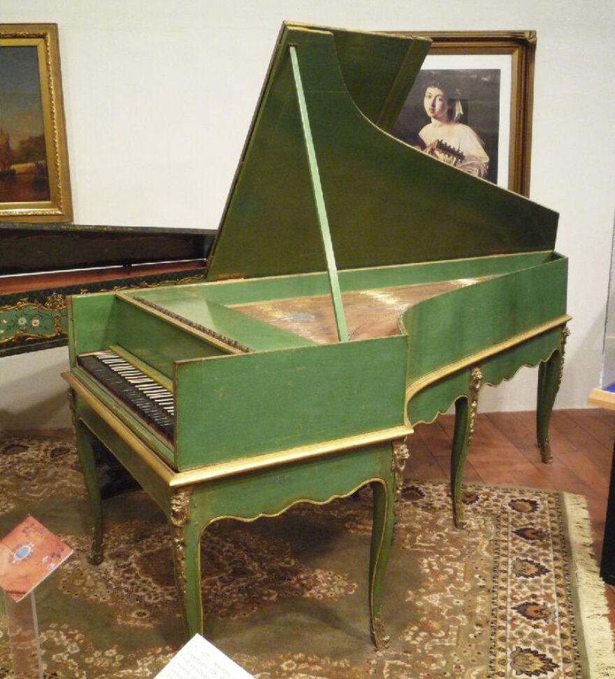 Photo of the French Grand Piano, 1781