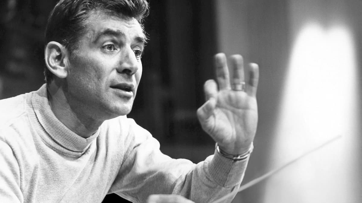 Leonard Bernstein <br/></noscript><img 
 class=