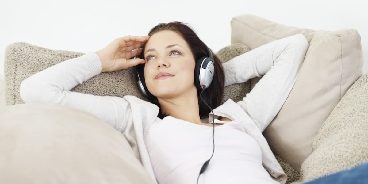 listening to music to calm and reflect