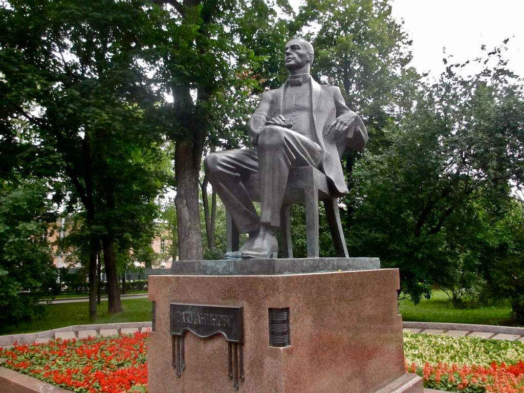 Rachmaninoff Statue in Moscow