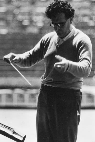 Otto Klemperer conducting