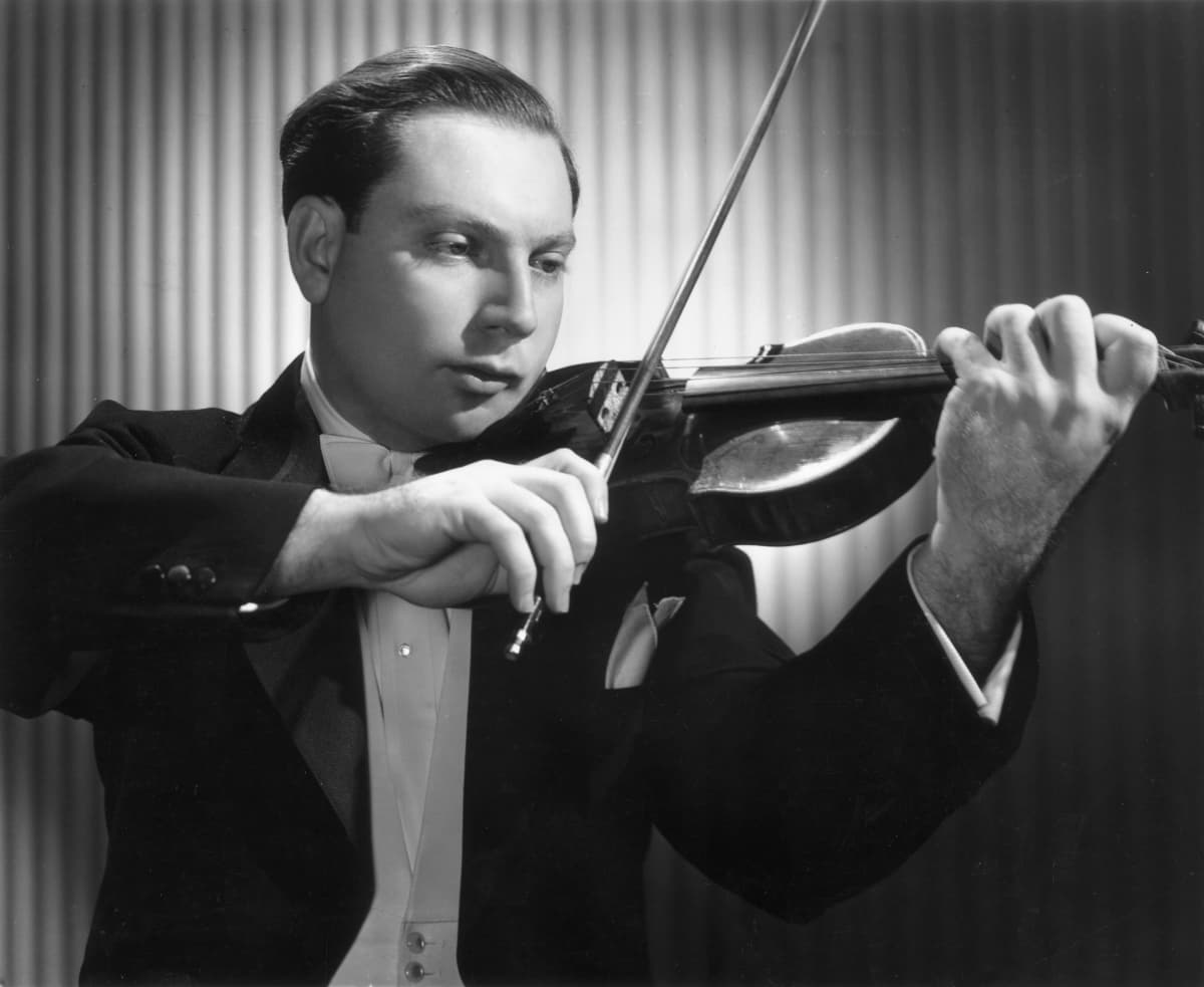 Isaac Stern in 1945