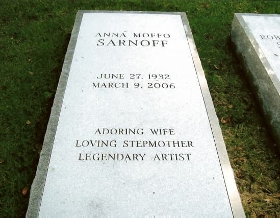 Grave of Anna Moffo (photo by Ginny M)