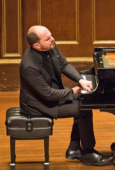 Kirill Gerstein performing