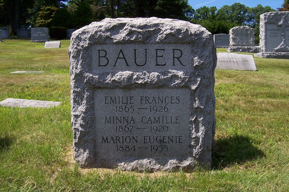 Grave of Marion Bauer (Photo by Susan Pickett)