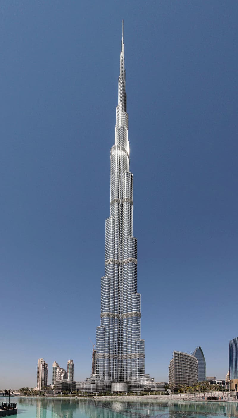 Burj Kjalifa in Dubai (photo by Donaldytong)