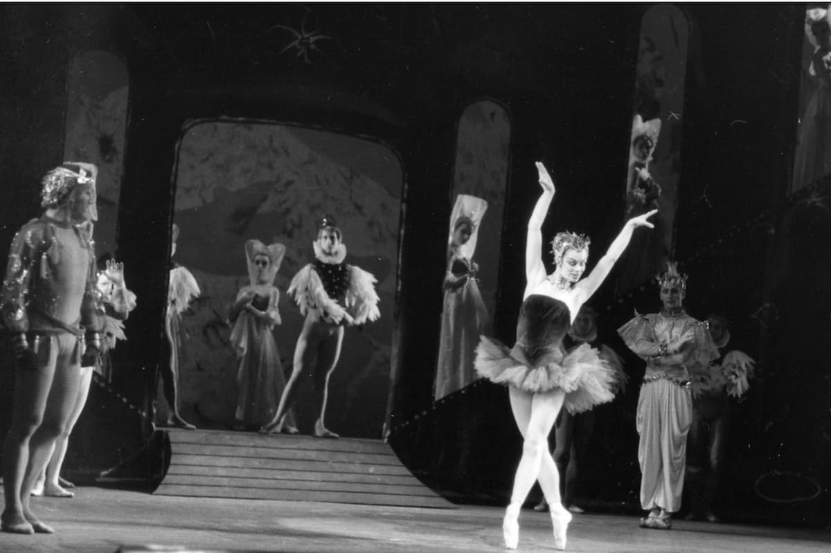 Julia Farron as The Princess Belle Epine in the Sadler's Wells Ballet production of The Prince of the Pagodas, 1957 (Royal Opera House Covent Garden) (Photo by Roger Wood)