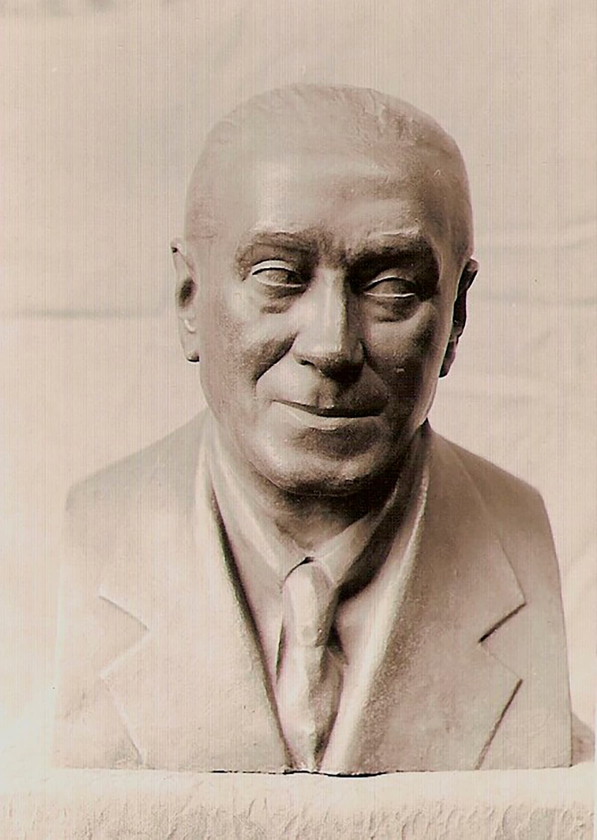 Jacinto Higueras Cátedra: Bust of the composer Joaquín Turina, 1971 (Madrid: Escuela Superior de Canto)