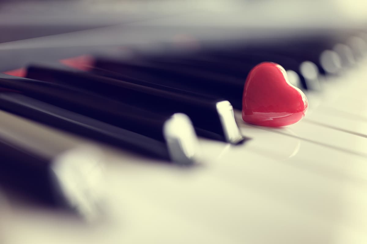 A heart on the piano
