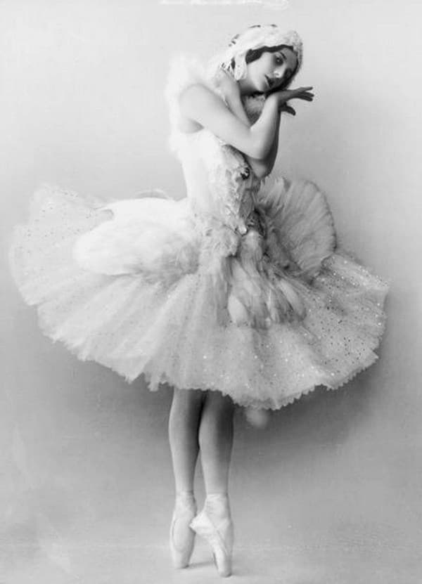 Russian ballerina Anna Pavlova in The Swan by Mikhail Fokine, 1908-1909, Berlin
