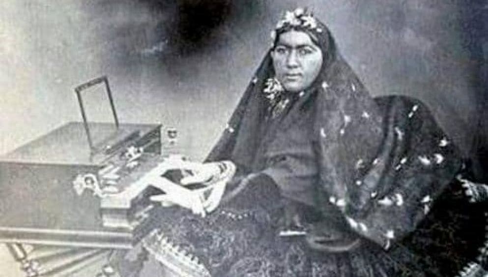 Persian piano player