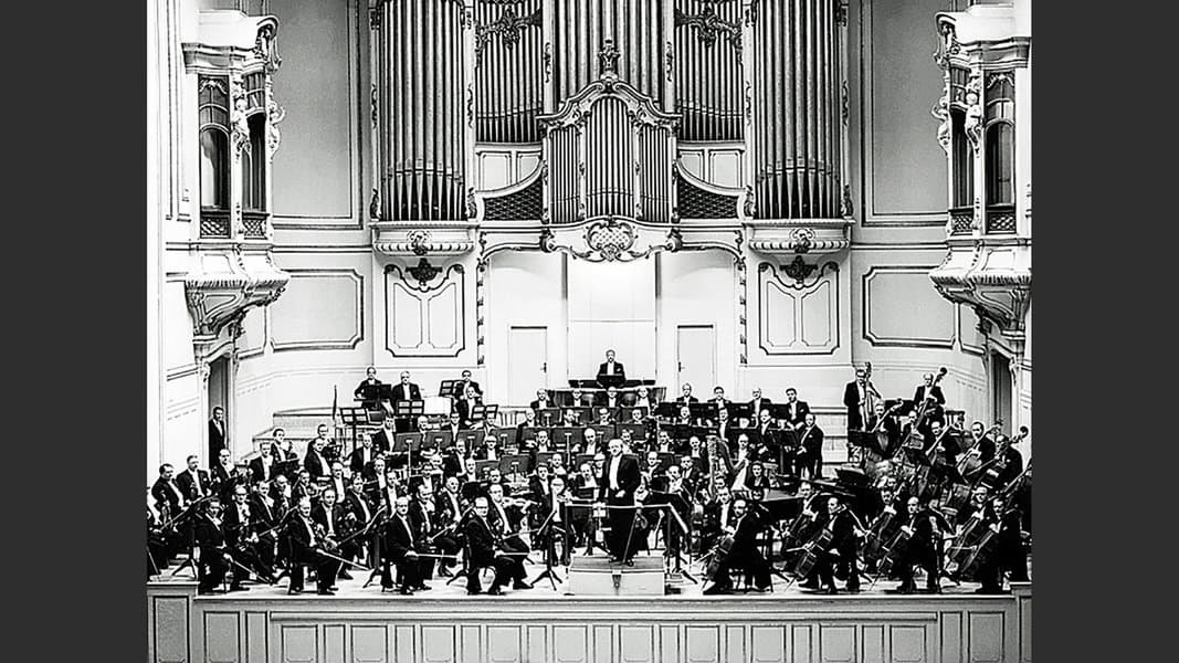 The NWDR Symphony Orchestra and Hans Schmidt-Isserstedt at a concert in the Laeiszhall, ca 1955