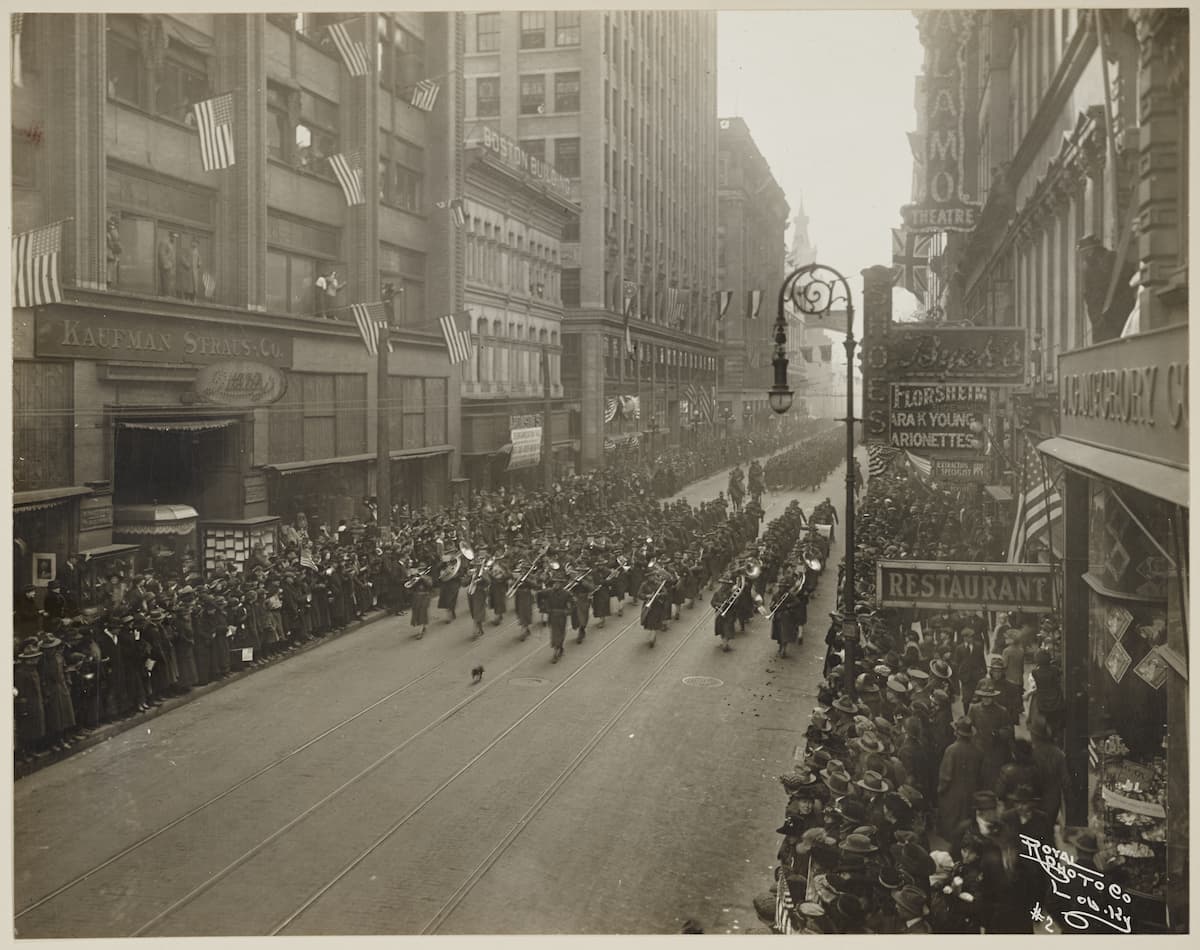 Military band parading on Washington’s Birthday, 1918, Louisville Kentucky (National Archives, 165-WW-92J-002)