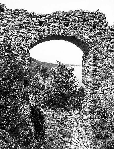 The Roman bridge at Alassio (photo by Rino)