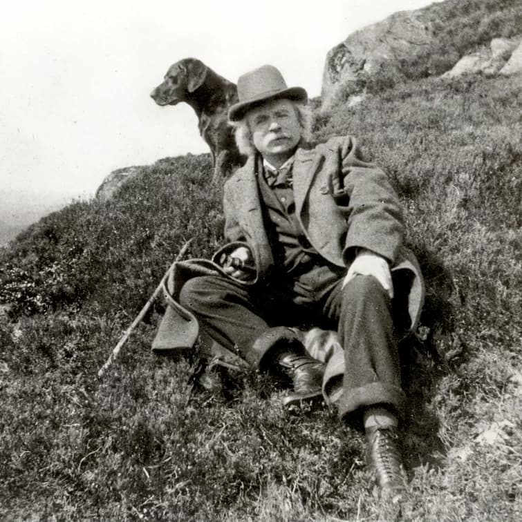 Edvard Grieg hiking