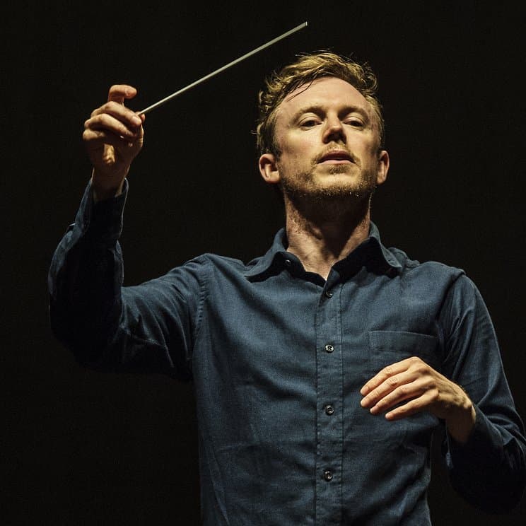 Daniel Harding conducting