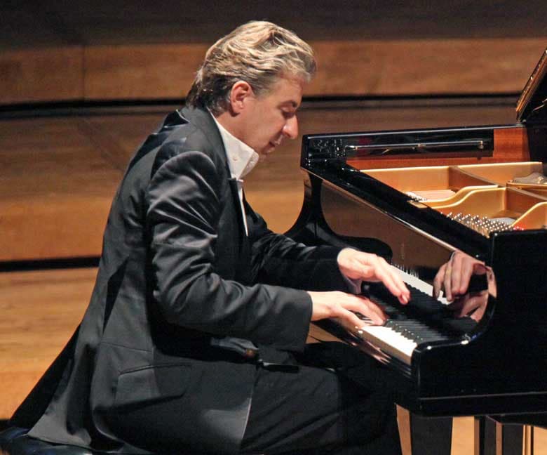 Jean-Yves Thibaudet performs at Seiji Ozawa Hall