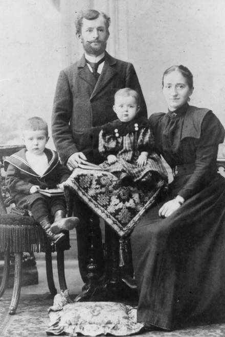 Paul Hindemith with parents and sister Antonia