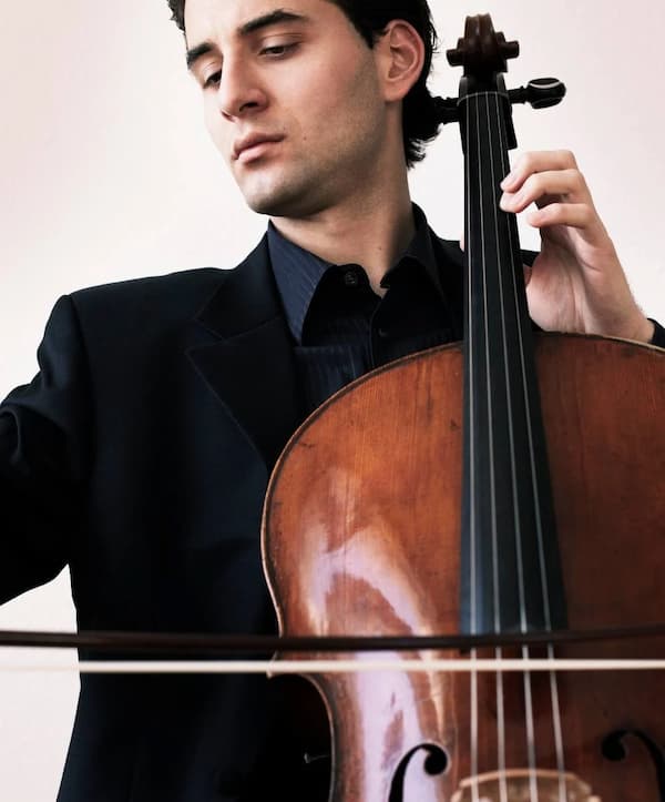 Cellist Valentin Radutiu