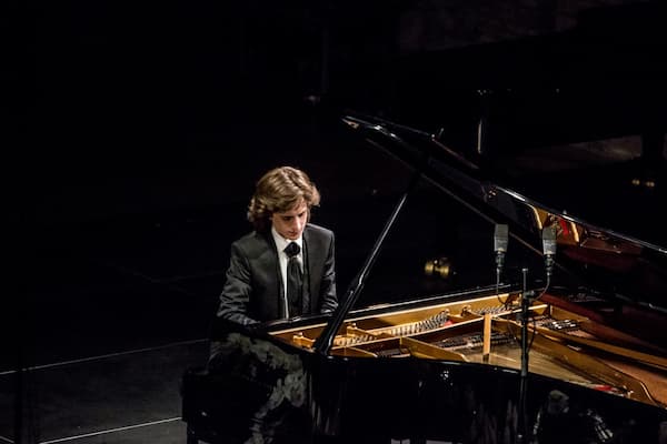 Yoav Levanon at the piano