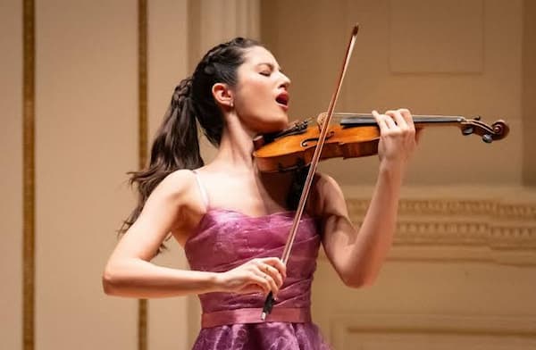 Violinist María Dueñas