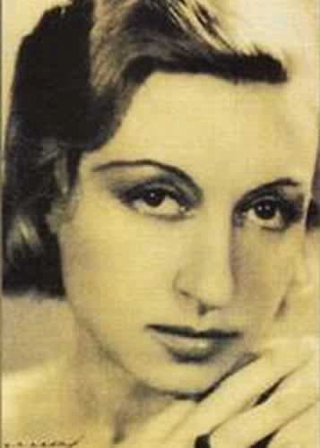How Pianist Youra Guller Escaped the Nazis and Made Her Carnegie Hall Debut at 80