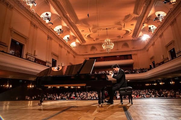 Pianist Talon Smith