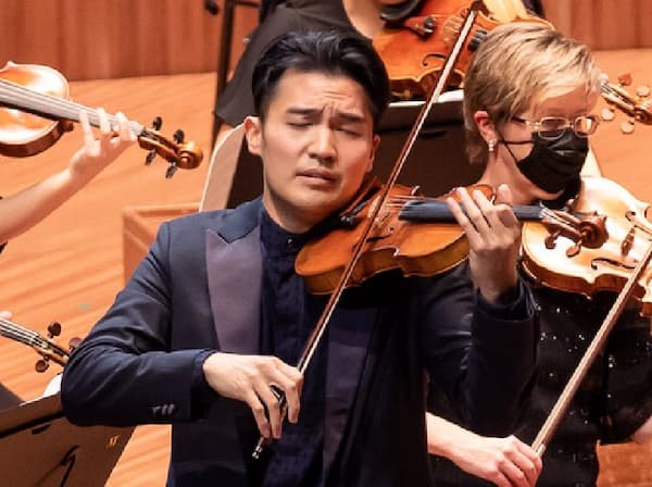 Chen performing at the Sydney Opera House in 2022